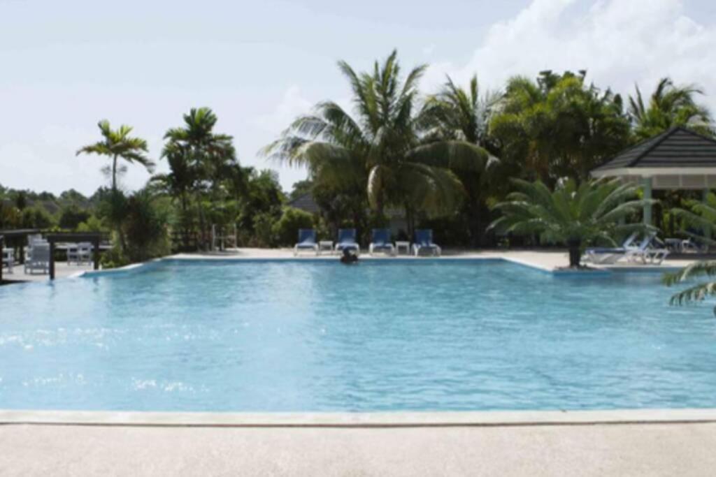 Апартаменты Ocho Rios Ocean Escape Richmond Экстерьер фото