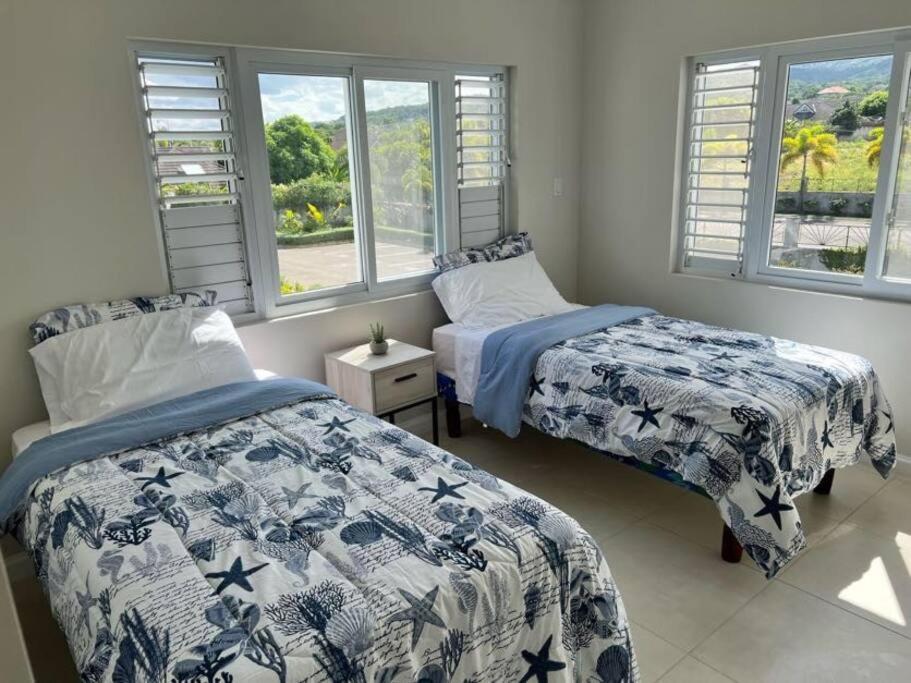 Апартаменты Ocho Rios Ocean Escape Richmond Экстерьер фото